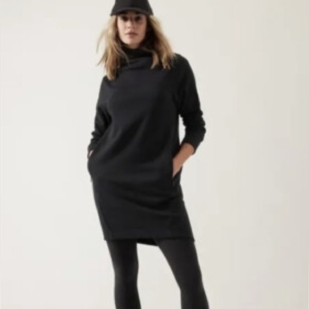 Athleta Cozy Karma Sweatshirt Dress in Black